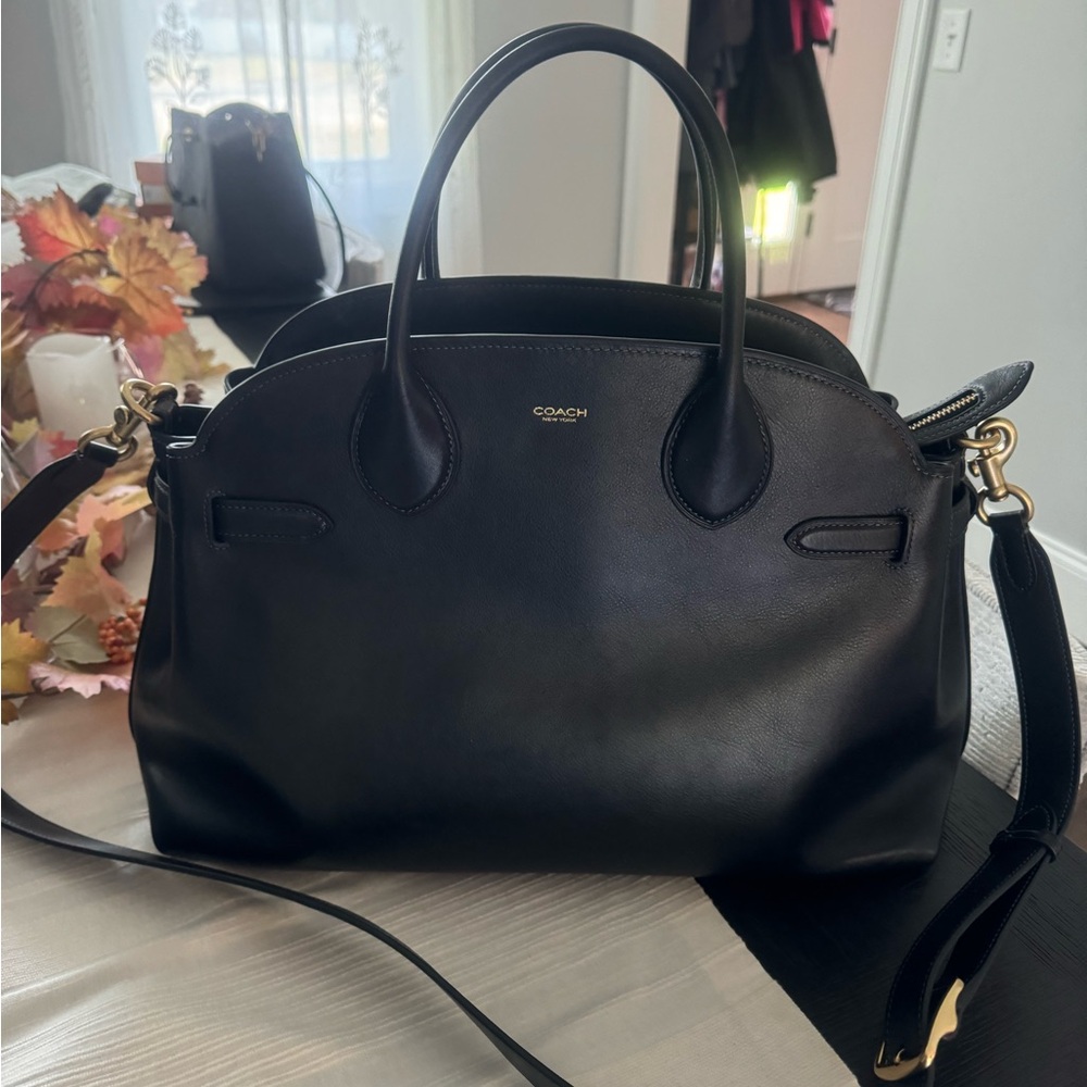 Brand New Coach Empire 40 in black